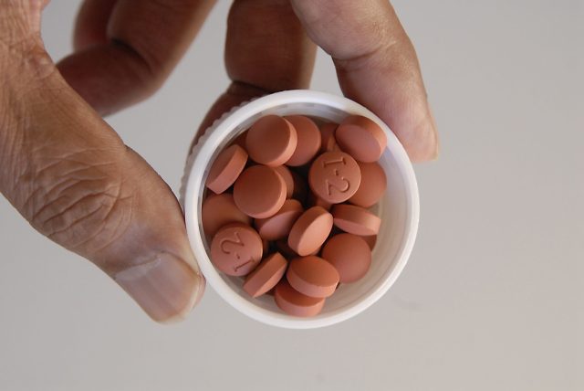  France’s minister of health has divided scientists and doctors across the Atlantic